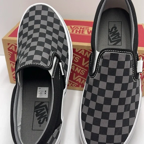 Vans Men’s Classic Slip-On Black/Pewter CheckerboardVN000EYEBPJSneakers